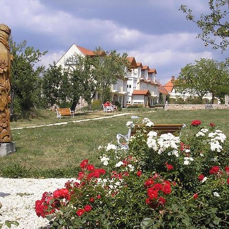Bakony Panzio Bed & Breakfast Totvazsony Exterior photo