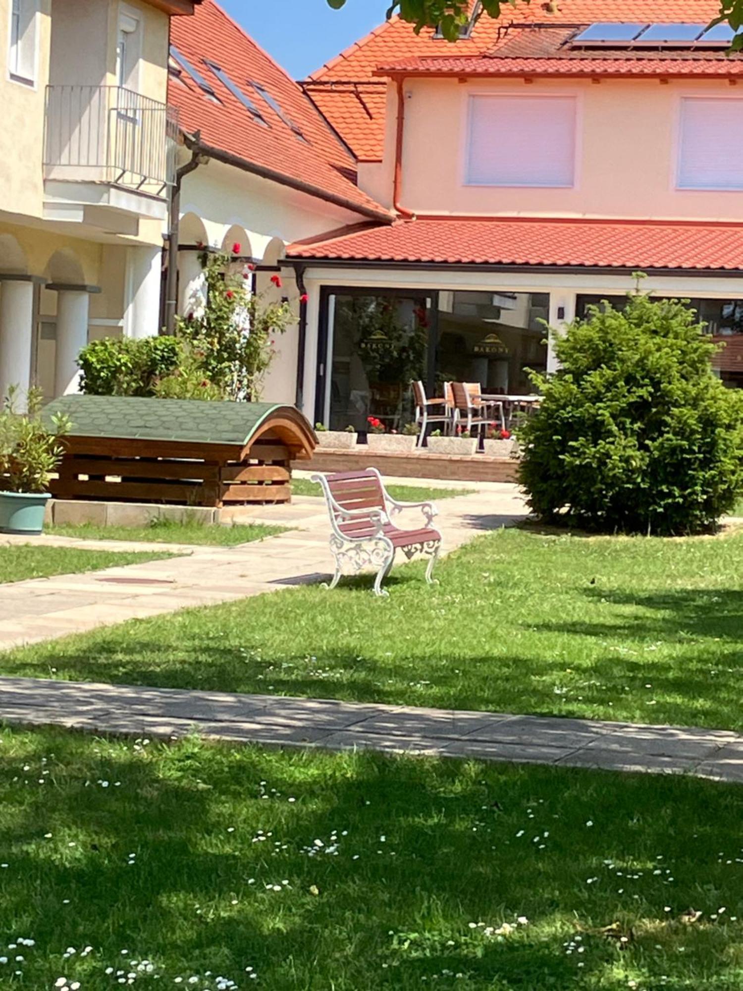 Bakony Panzio Bed & Breakfast Totvazsony Exterior photo