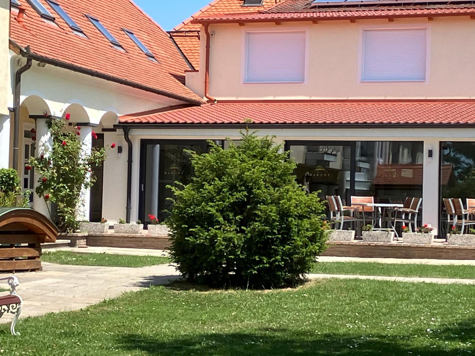 Bakony Panzio Bed & Breakfast Totvazsony Exterior photo